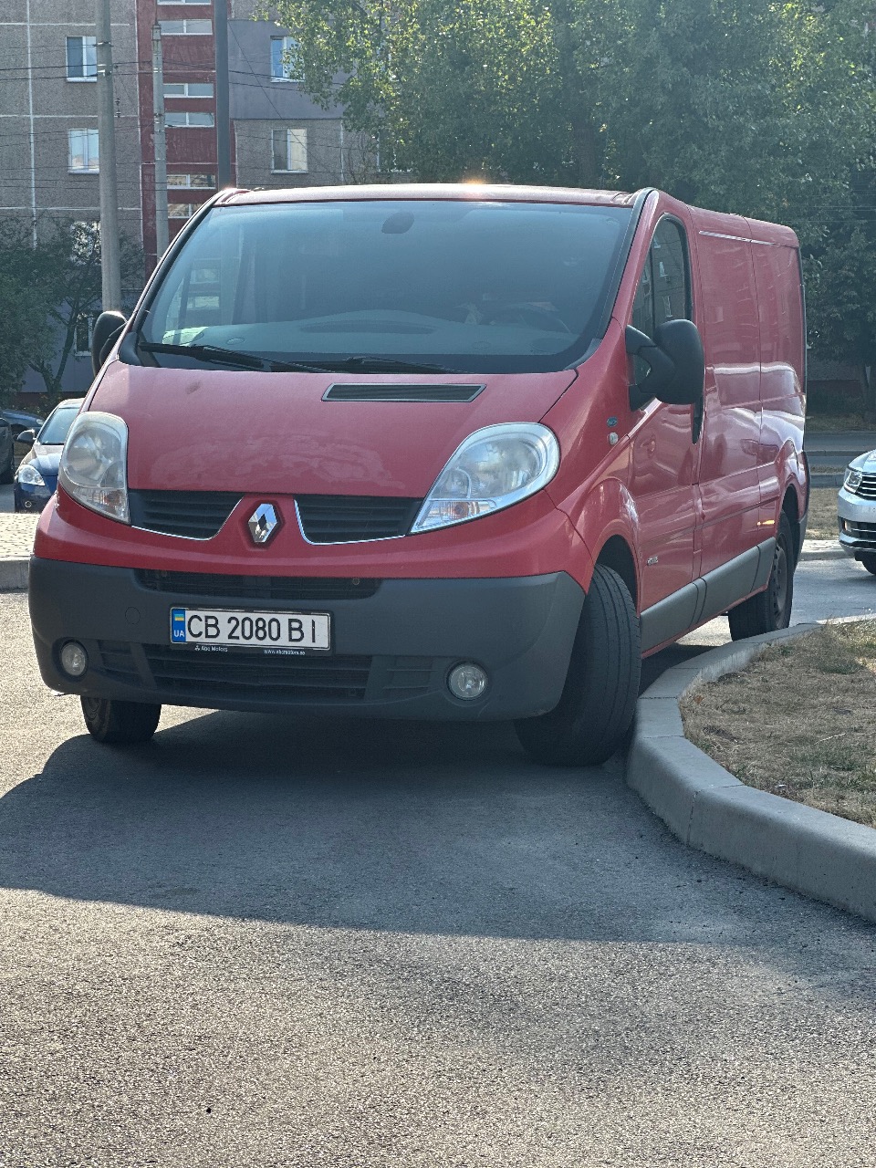 Renault Trafic - фото 2