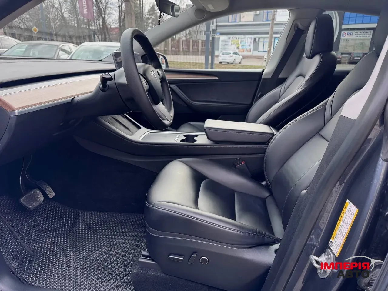 Tesla Model Y - фото 6