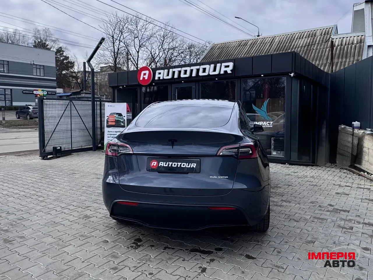 Tesla Model Y - фото 10
