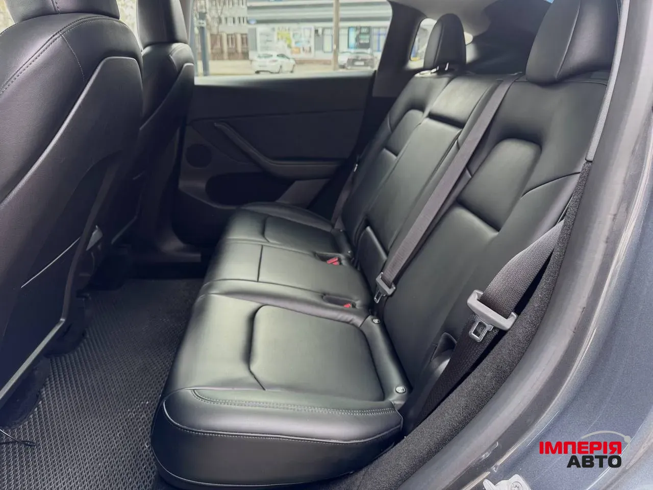 Tesla Model Y - фото 8