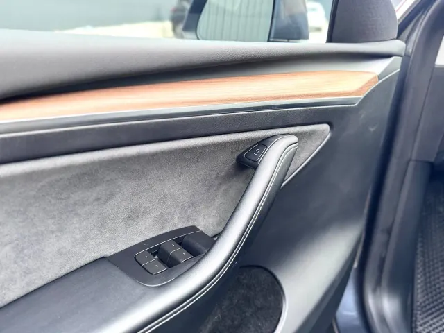 Tesla Model Y - фото 5