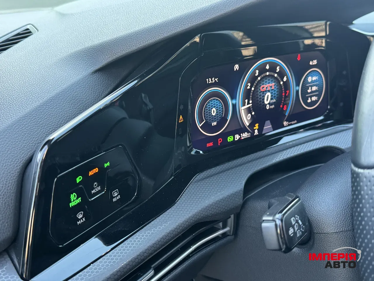 Volkswagen Golf - фото 12