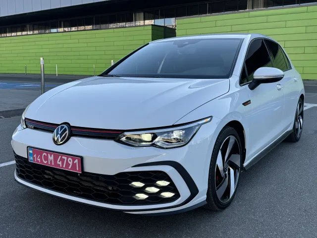 Volkswagen Golf - фото 4