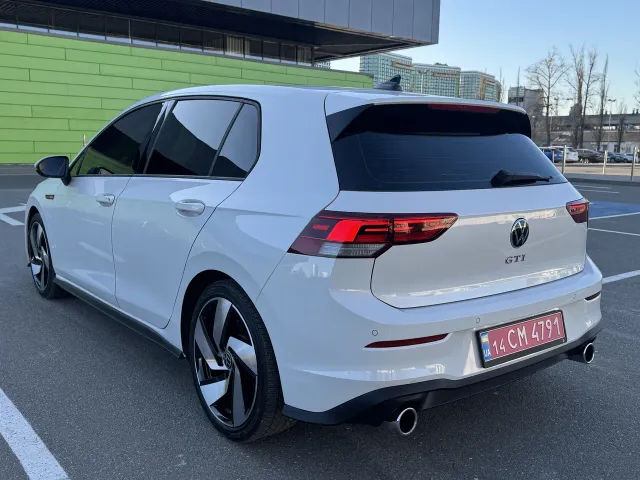 Volkswagen Golf - фото 5