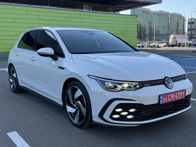 Volkswagen Golf - фото 3