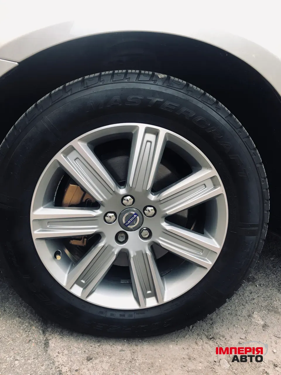 Volvo XC60 - фото 9