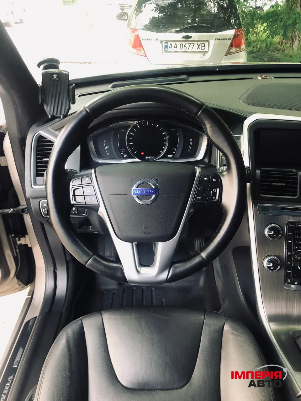 Volvo XC60 - фото 17