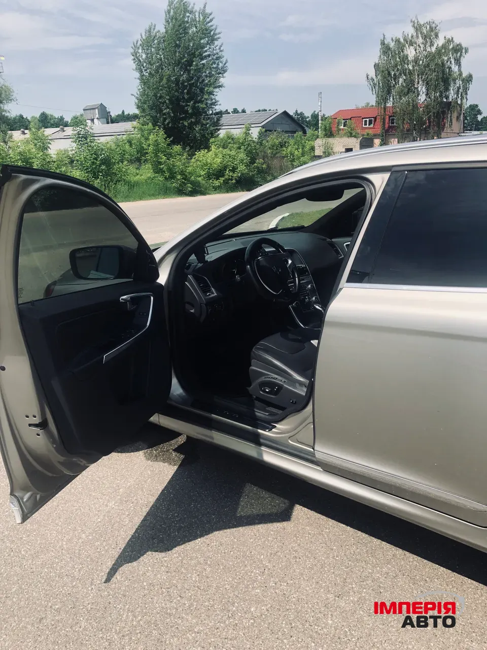 Volvo XC60 - фото 7