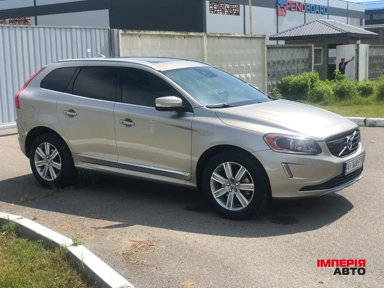 Volvo XC60 - фото 4