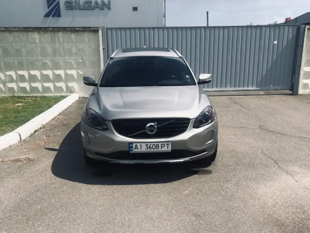 Volvo XC60 - фото 3