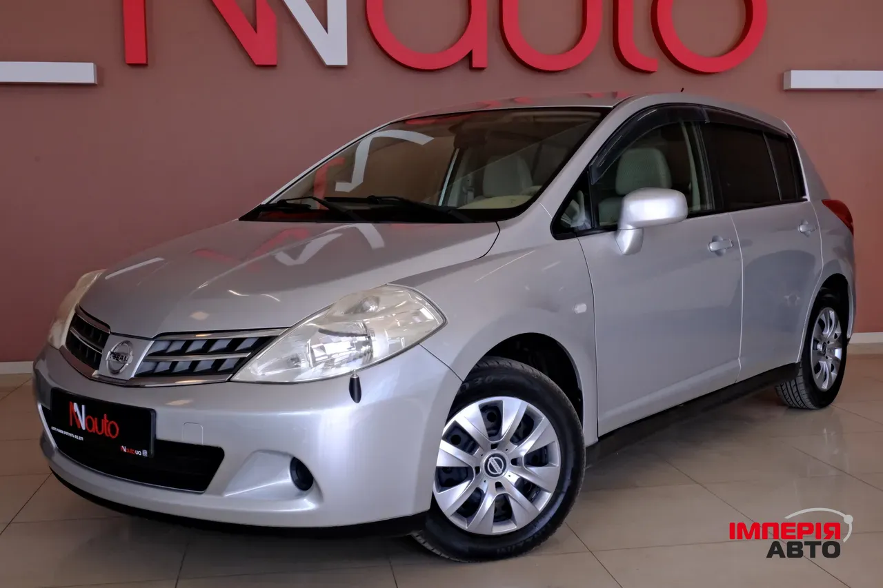 Nissan Tiida - фото 2
