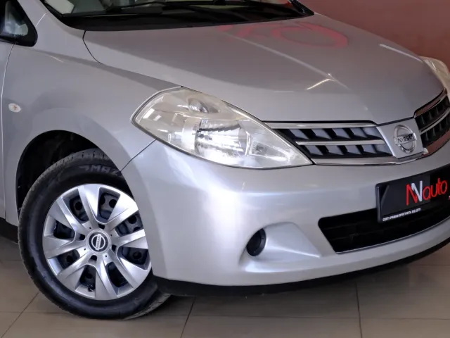 Nissan Tiida - фото 3