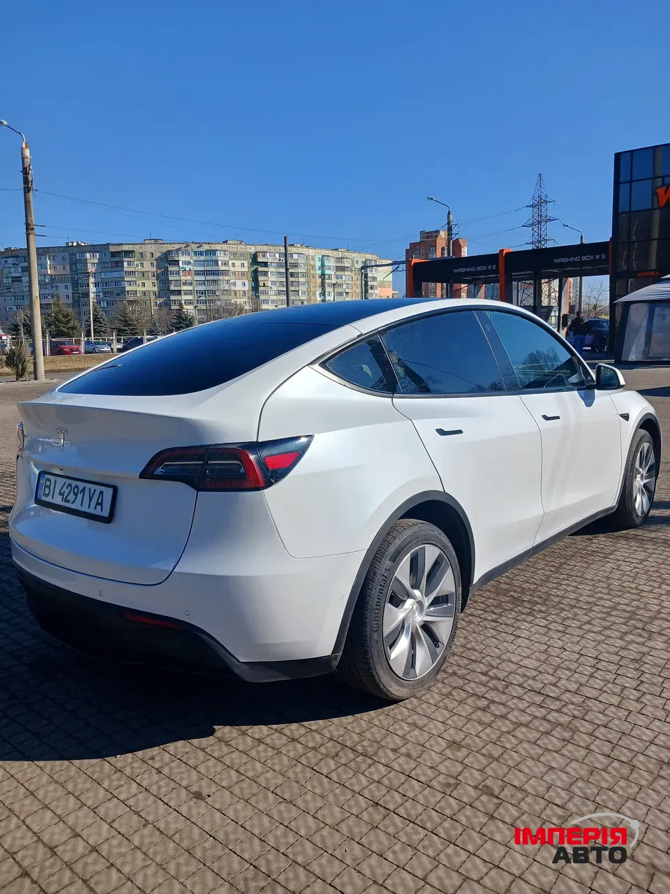 Tesla Model Y - фото 10