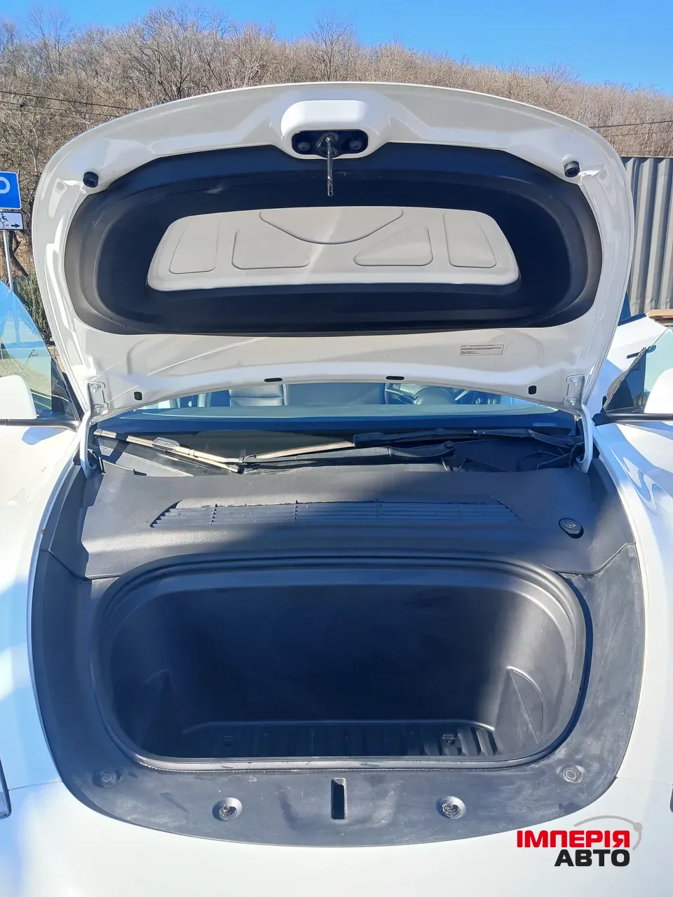 Tesla Model Y - фото 24