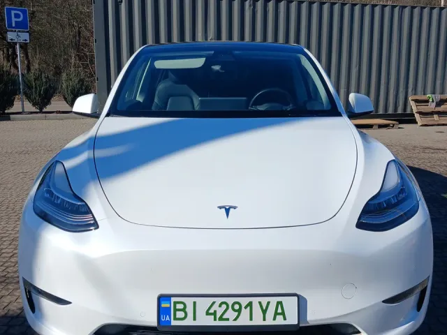 Tesla Model Y - фото 3