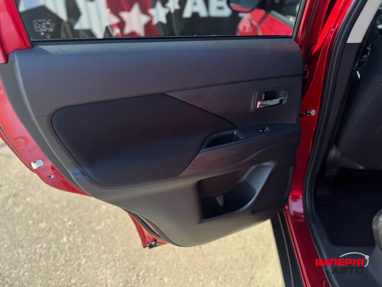 Mitsubishi Outlander - фото 8