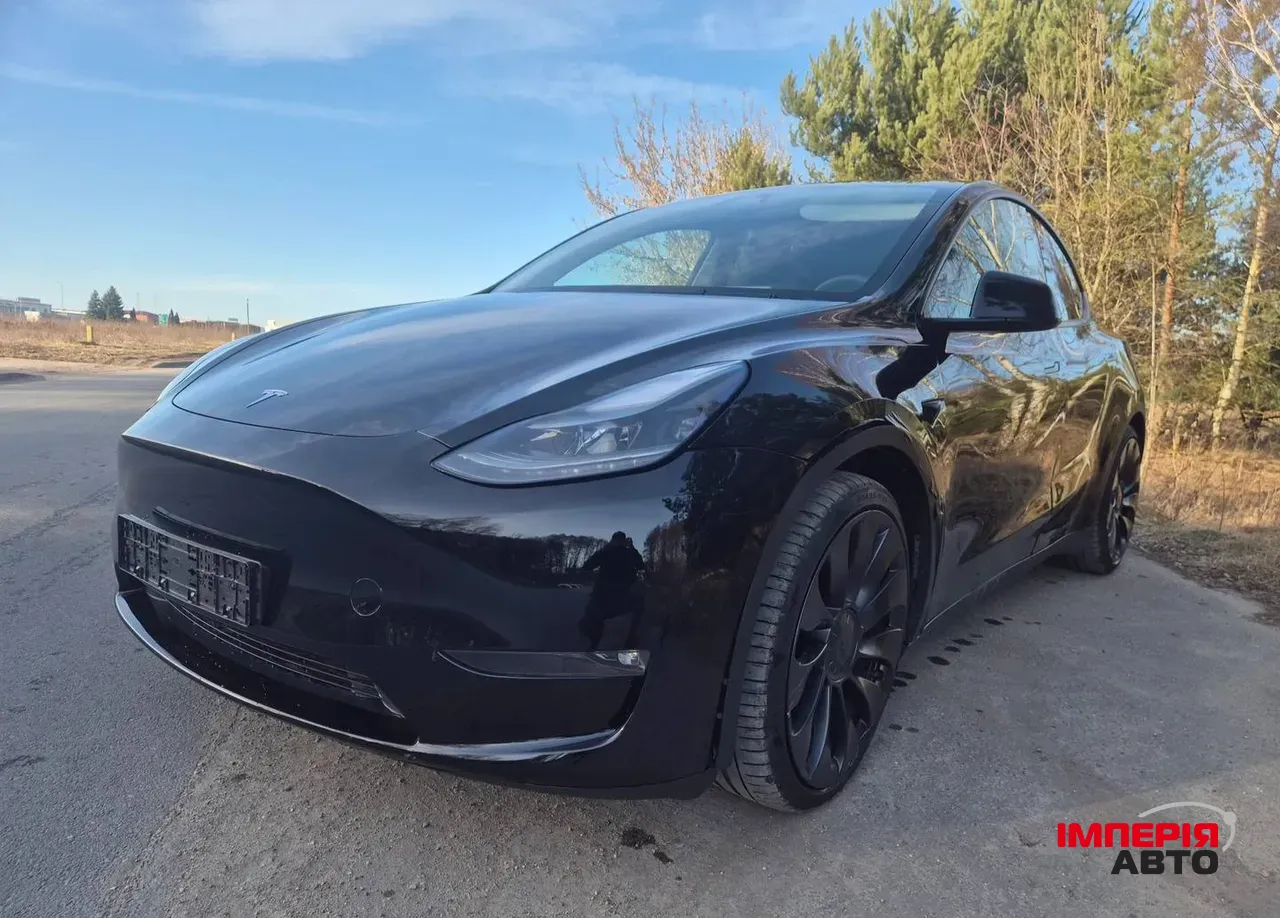 Tesla Model Y - фото 3