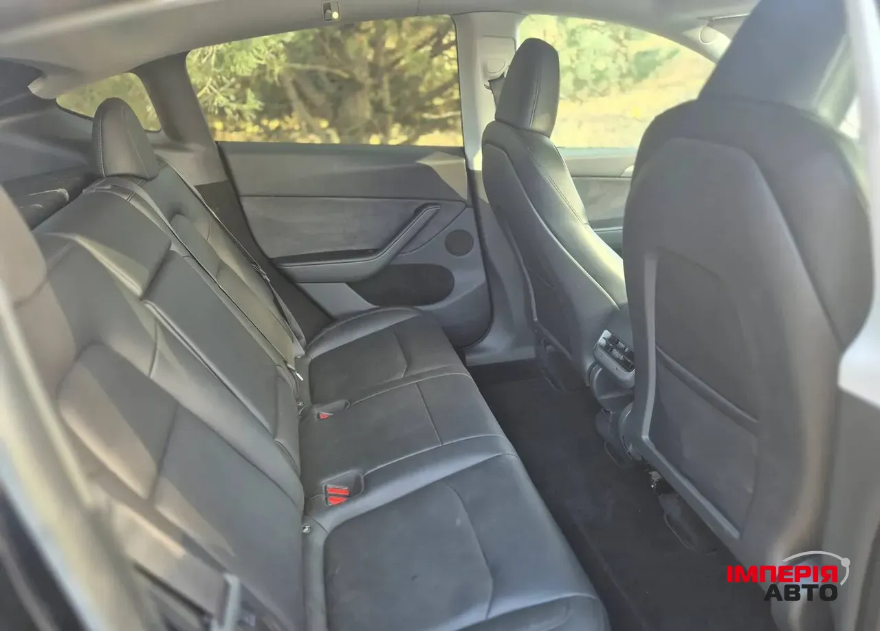 Tesla Model Y - фото 5