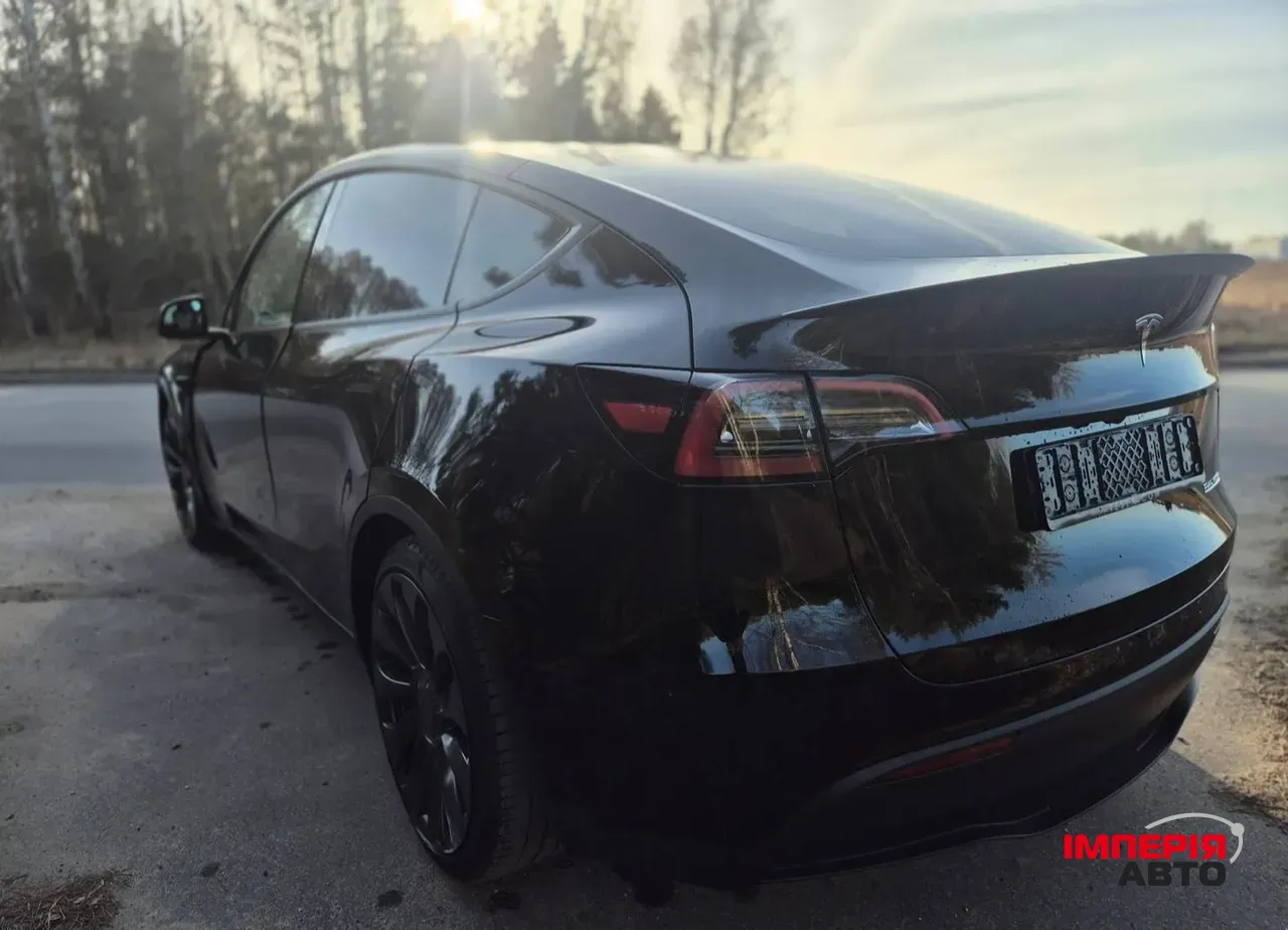 Tesla Model Y - фото 4