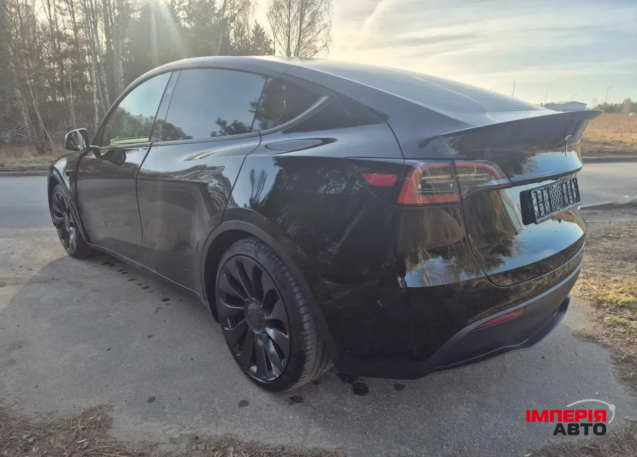 Tesla Model Y - фото 2