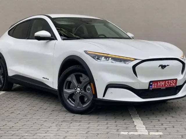 Ford Mustang Mach-E - фото 2