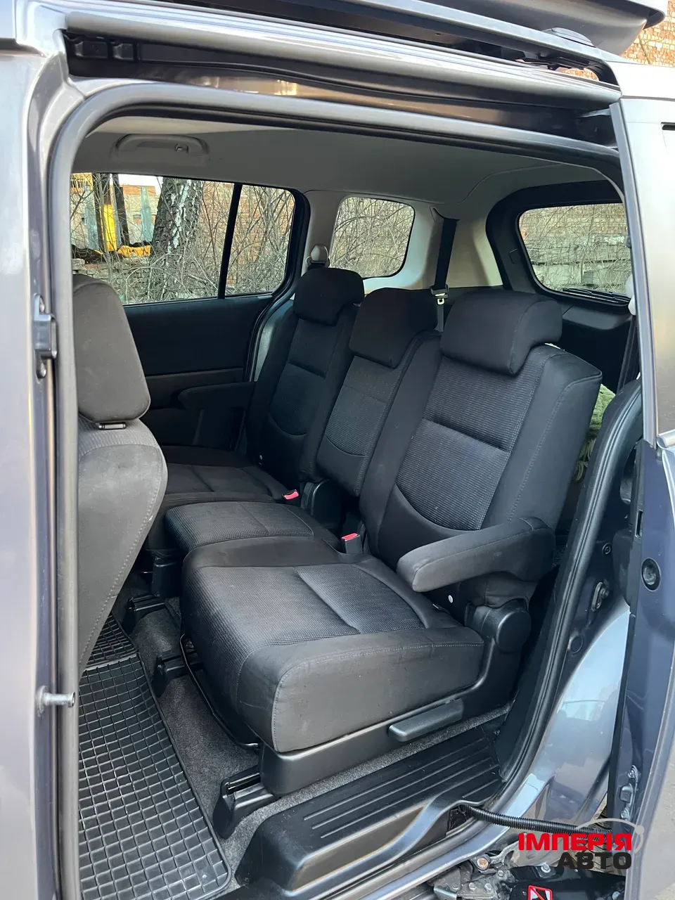 Mazda 5 - фото 10