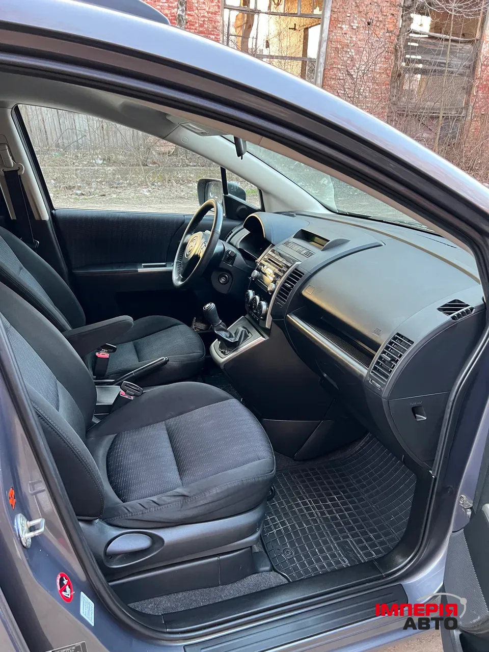 Mazda 5 - фото 17