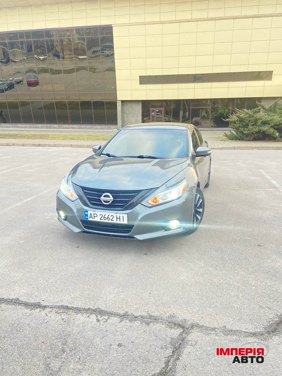 Nissan Altima - фото 1