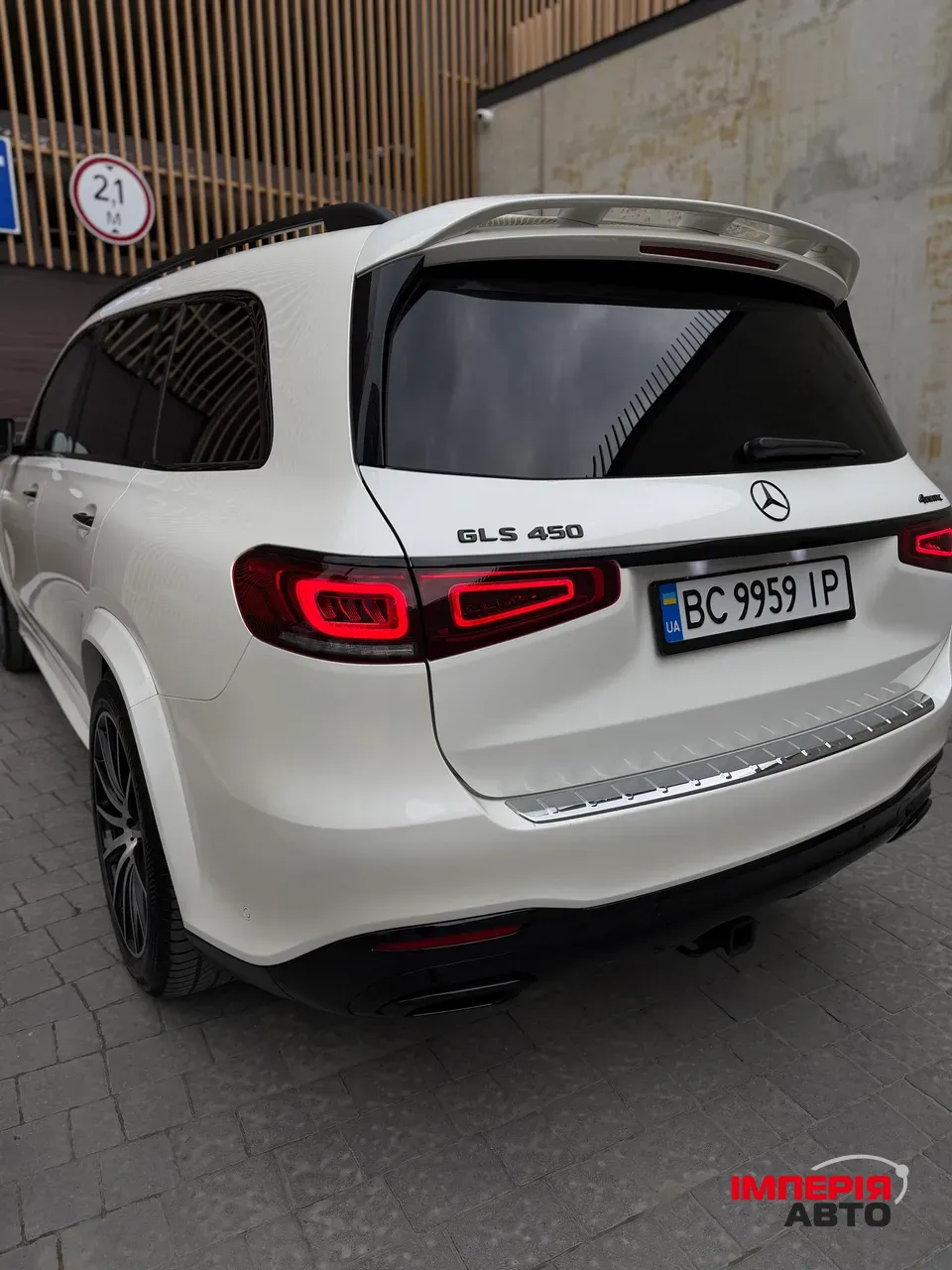 Mercedes-Benz GLS - фото 9