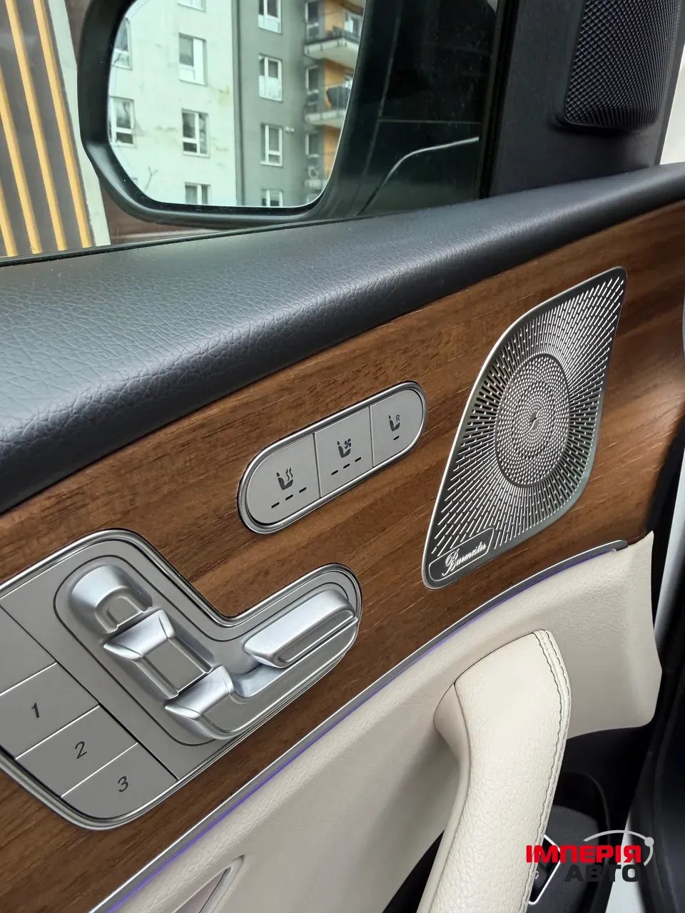 Mercedes-Benz GLS - фото 33