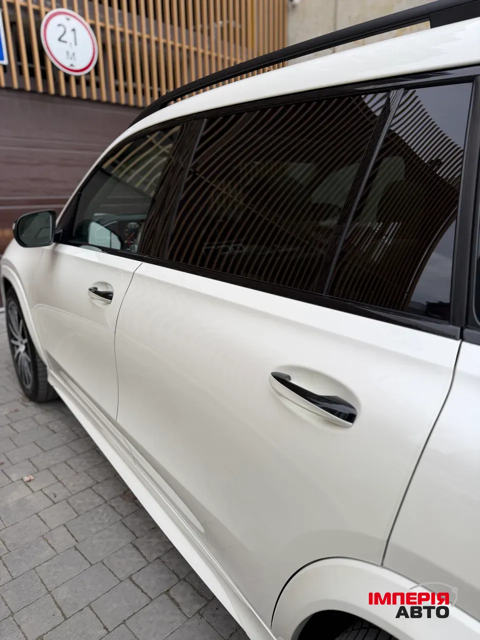 Mercedes-Benz GLS - фото 10