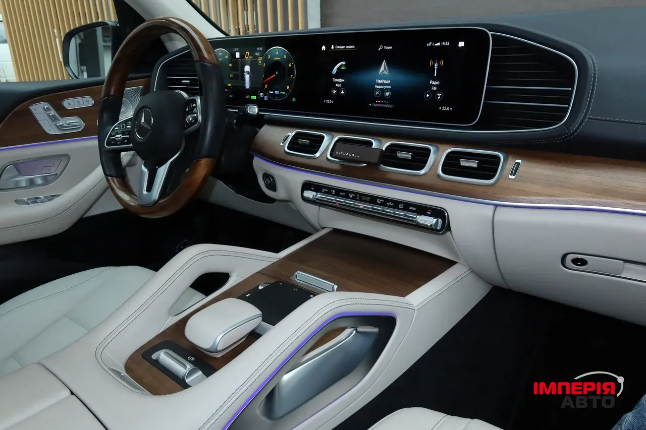 Mercedes-Benz GLS - фото 19