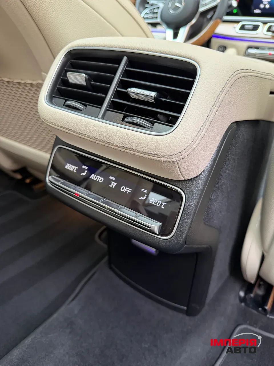 Mercedes-Benz GLS - фото 24