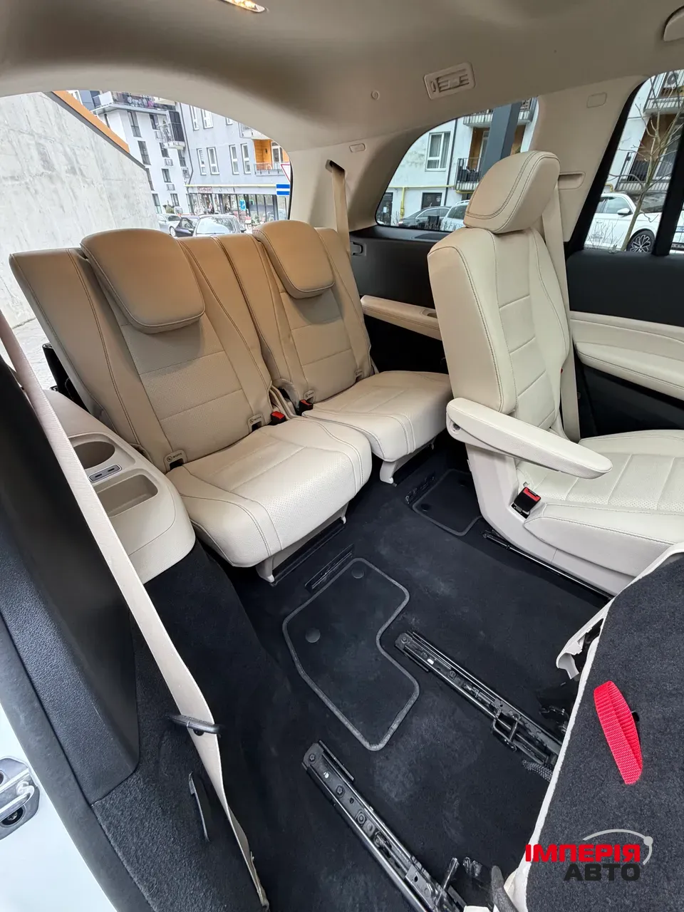 Mercedes-Benz GLS - фото 28