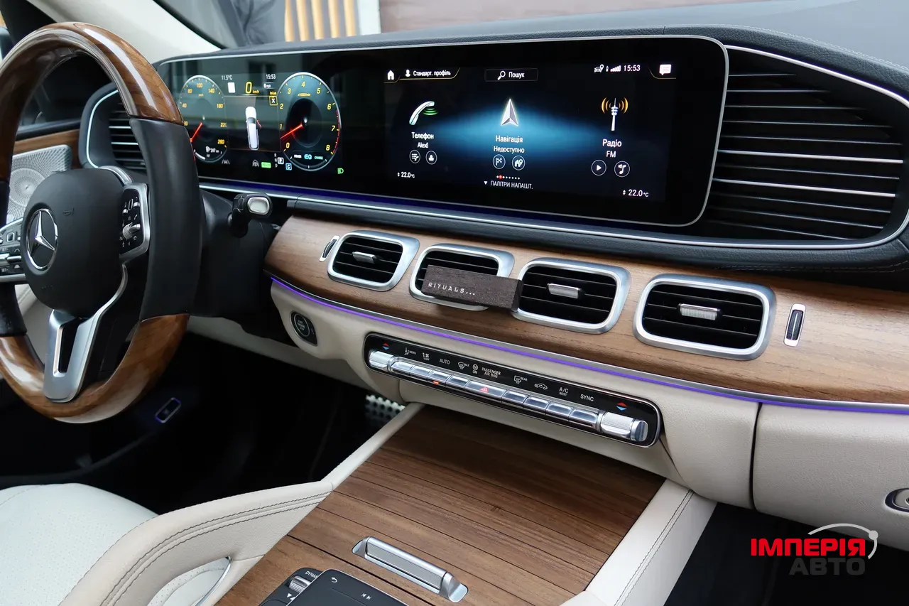 Mercedes-Benz GLS - фото 20