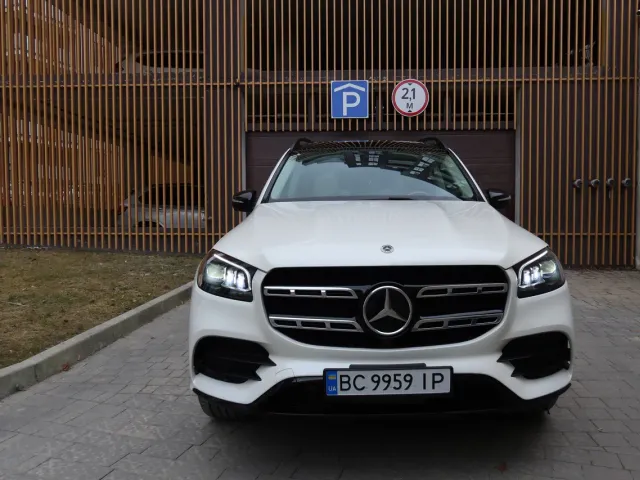 Mercedes-Benz GLS - фото 1