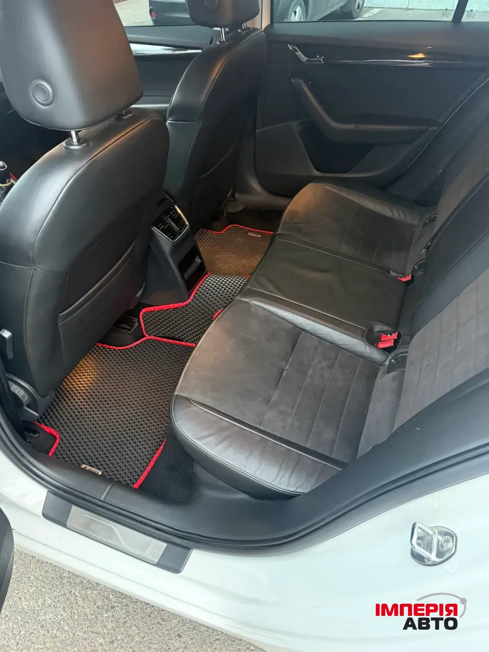 Skoda Octavia - фото 18