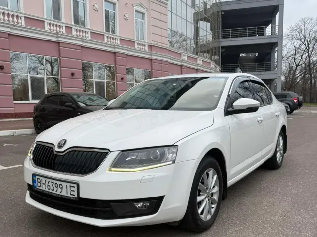 Skoda Octavia - фото 1