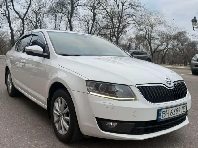 Skoda Octavia - фото 4
