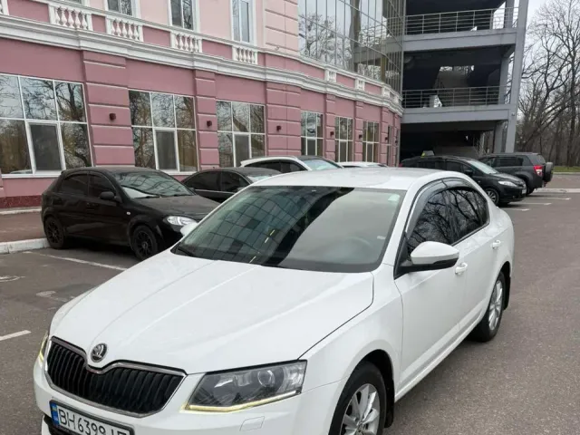 Skoda Octavia - фото 2