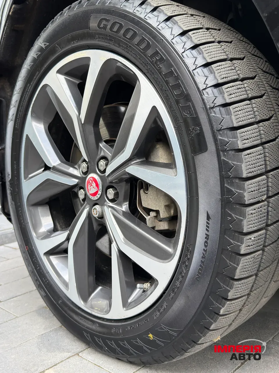 Jaguar I-Pace - фото 48