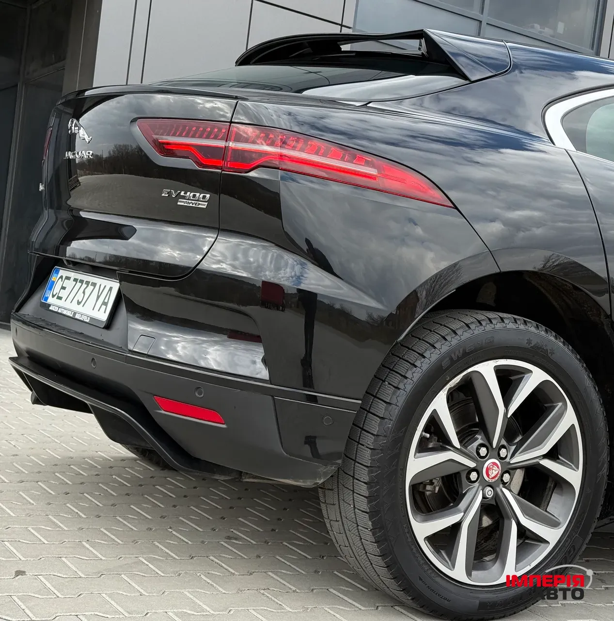 Jaguar I-Pace - фото 8