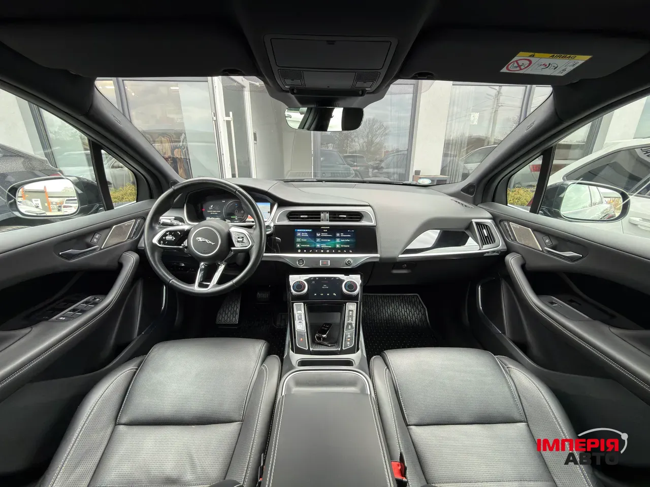 Jaguar I-Pace - фото 11
