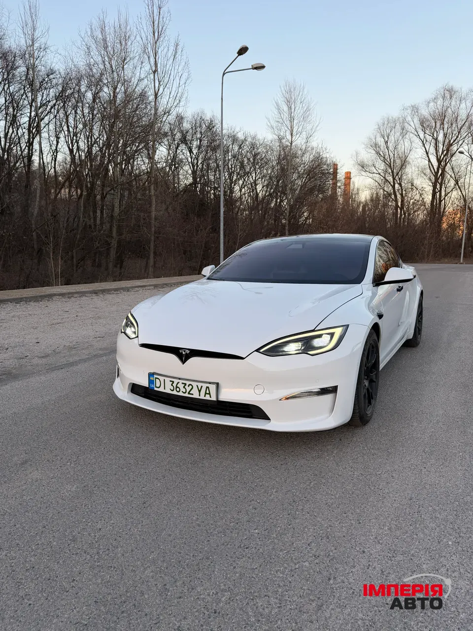 Tesla Model S - фото 1