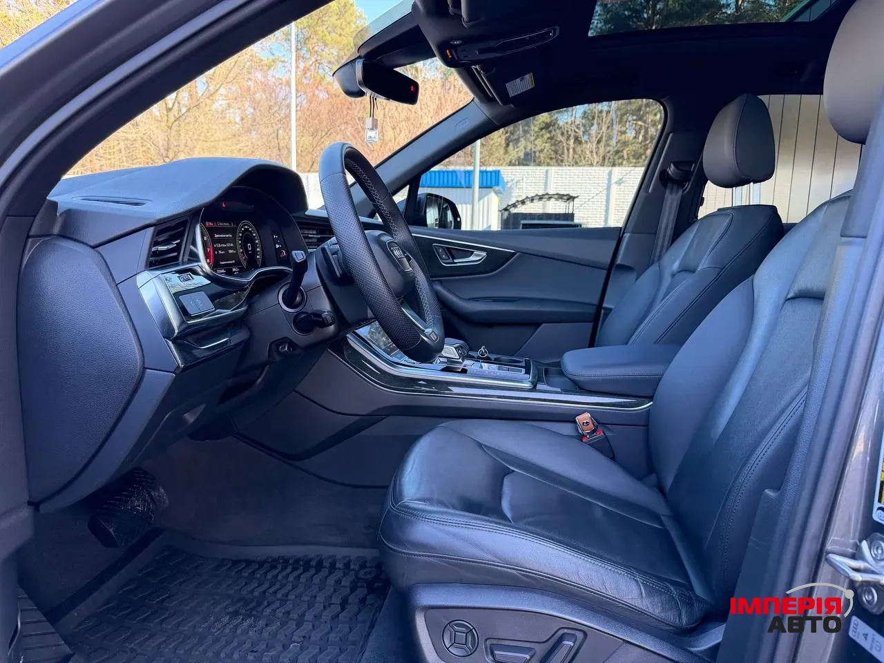 Audi Q7 - фото 21