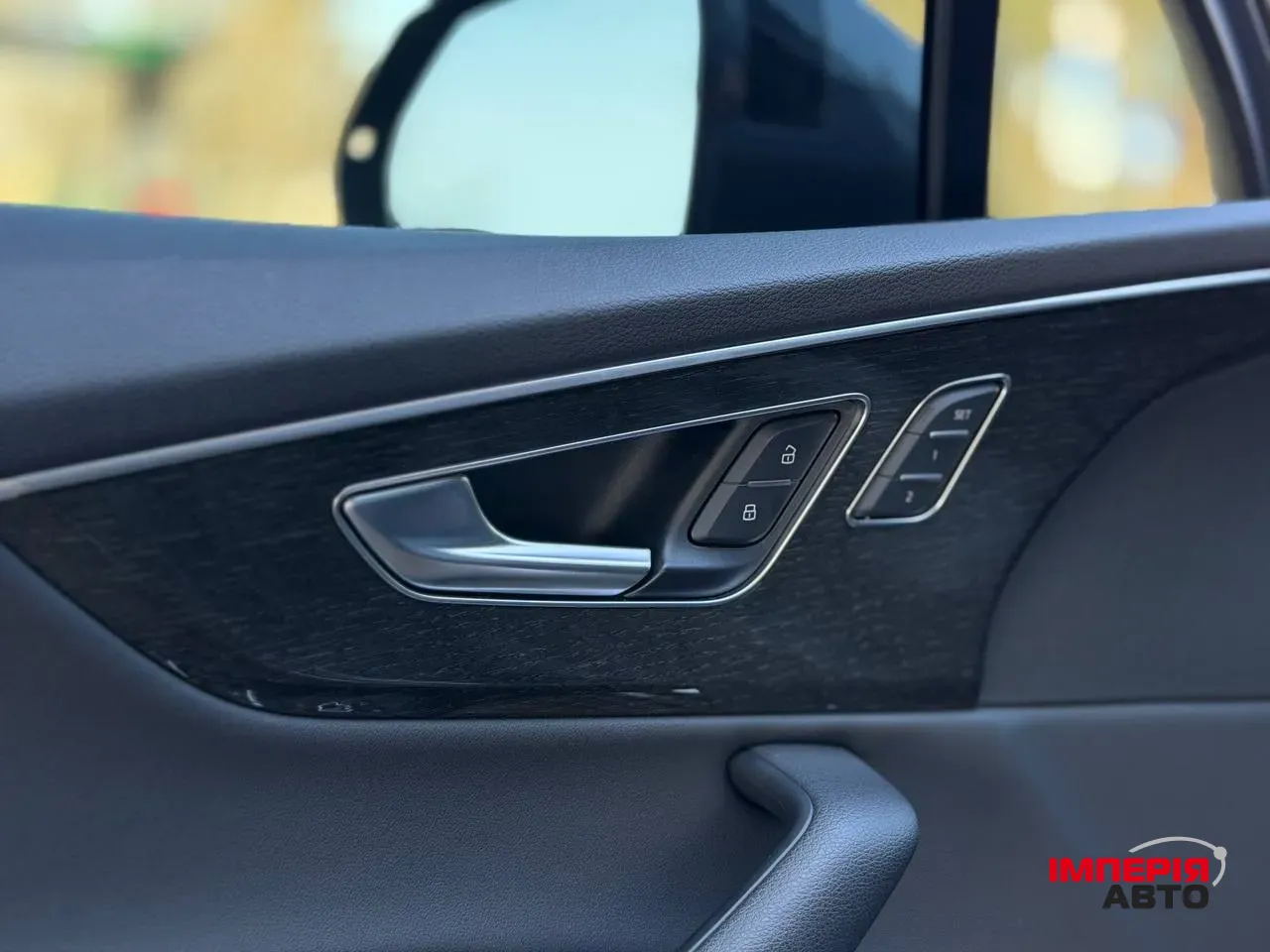 Audi Q7 - фото 20