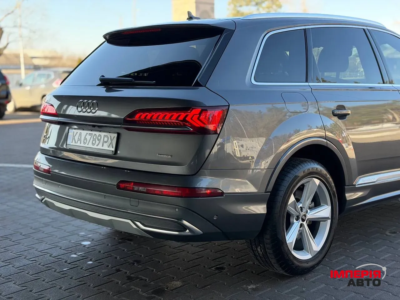 Audi Q7 - фото 18