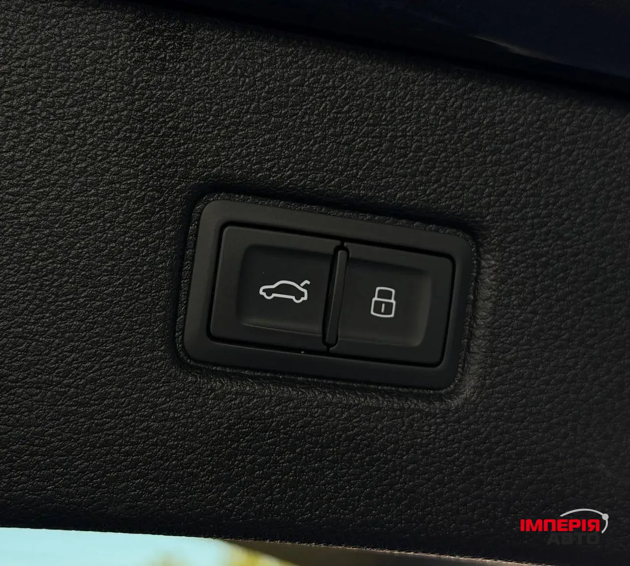 Audi Q7 - фото 42