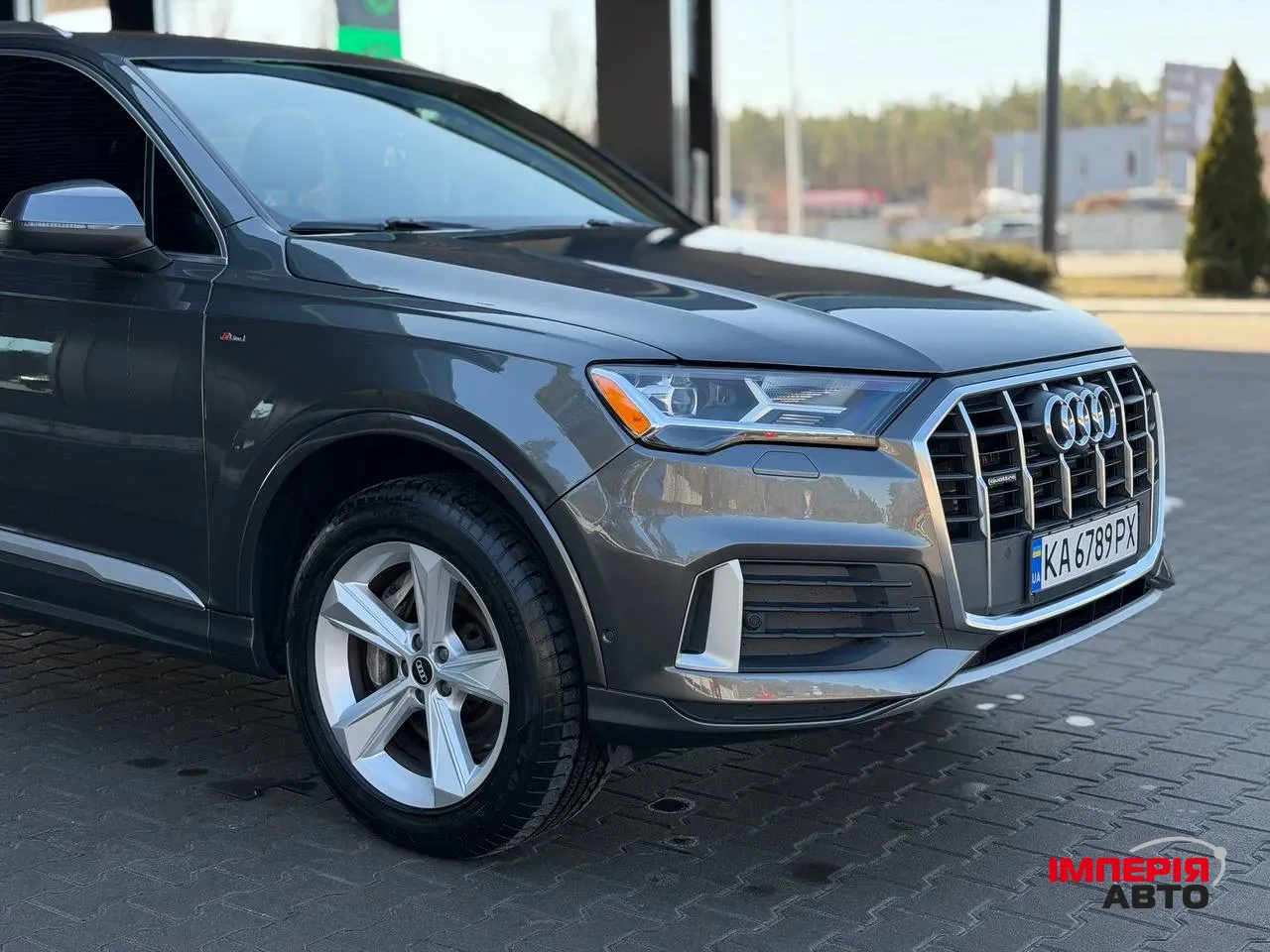 Audi Q7 - фото 17
