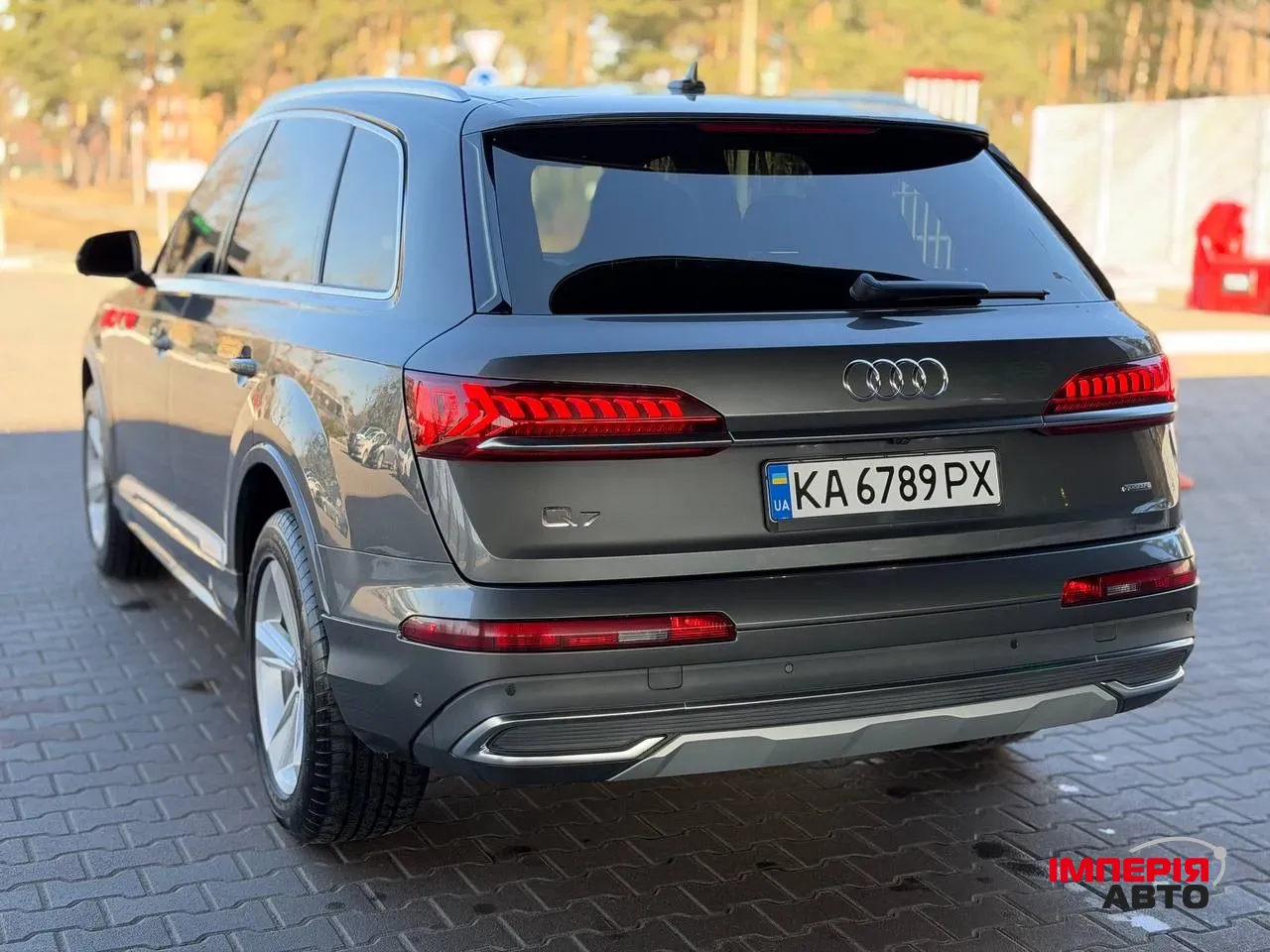 Audi Q7 - фото 13